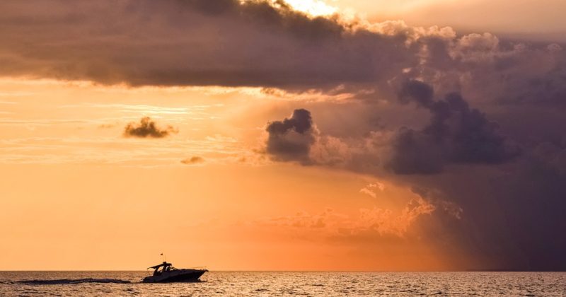 A Quick Boating Guide for Stormy Weather